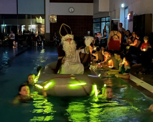 Der Nikolaus sorgte für einen magischen Moment und strahlende Kinderaugen.