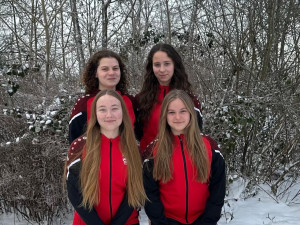 Hanna Nick, Neele Carbach, Laura Groß und Caroline Piotrowski (von oben links im Uhrzeigersinn) haben die die Prüfung zur Ausbildungsassistentin bestanden.