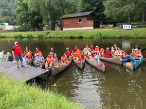 Mit insgesamt neun Kanus ging es von Obernhof nach Dausenau über die Lahn.